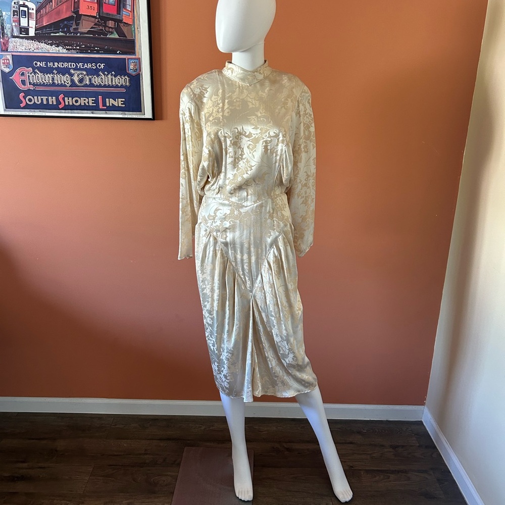 VINTAGE B.B. COLLECTIONS silky ivory patterned high-necked dress